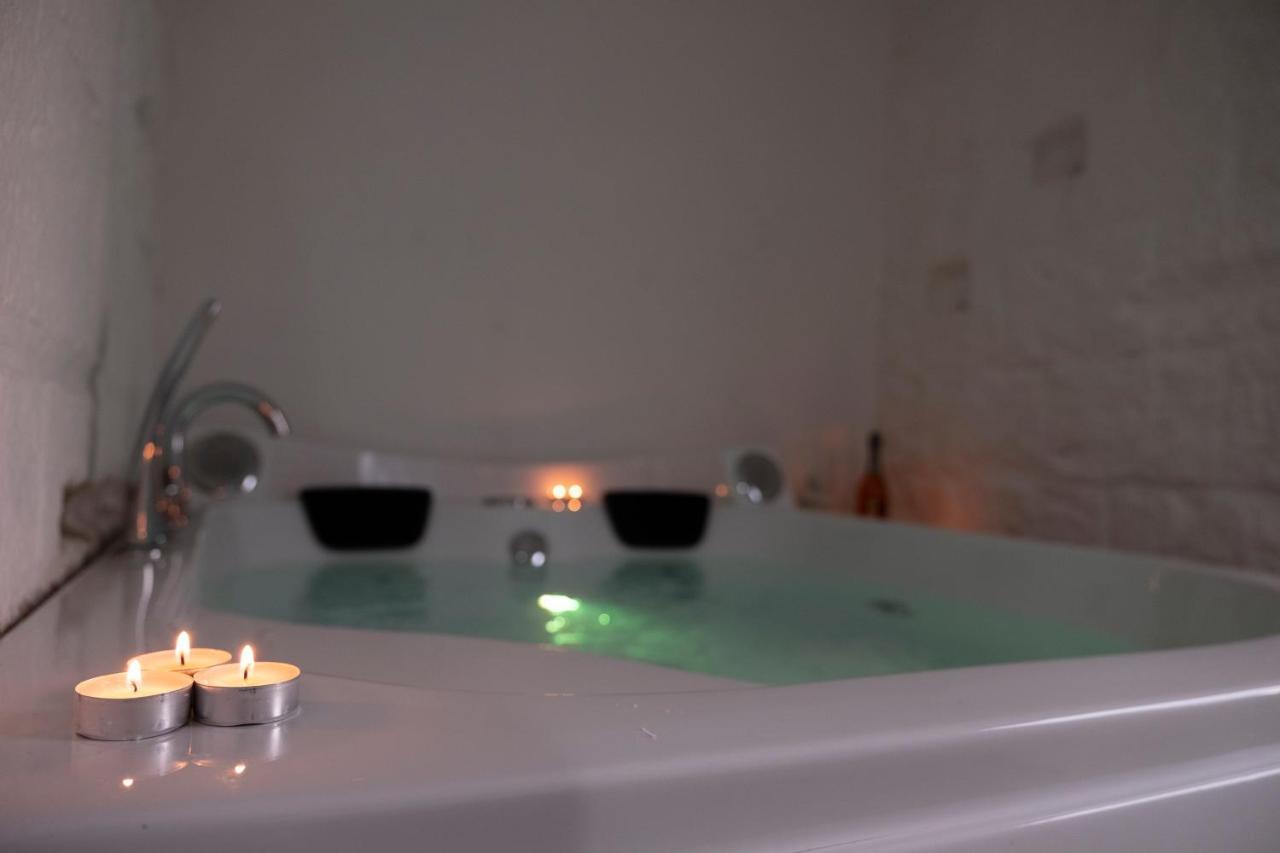 Amalfi Pool Suite - Puglia Mia Apartments Монополи Экстерьер фото