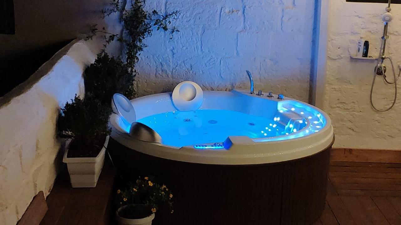 Amalfi Pool Suite - Puglia Mia Apartments Монополи Экстерьер фото