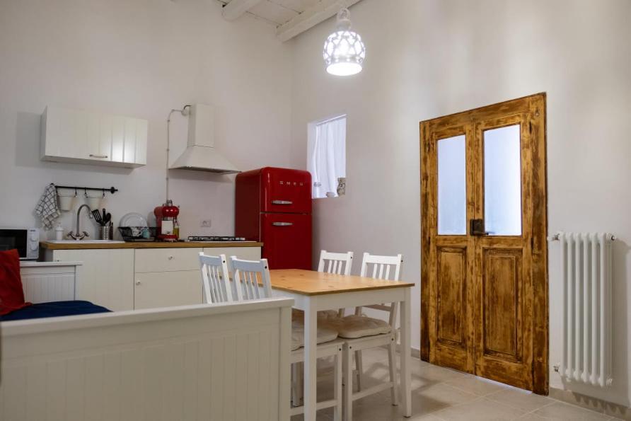 Amalfi Pool Suite - Puglia Mia Apartments Монополи Экстерьер фото